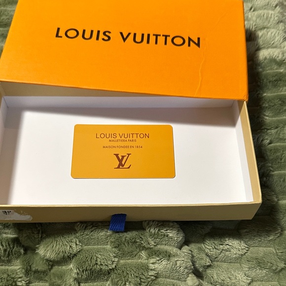 Louis Vuitton Signature Orange Box - Picture 4 of 5